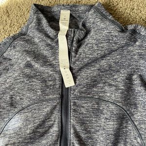 nwot Lululemon half zip!!